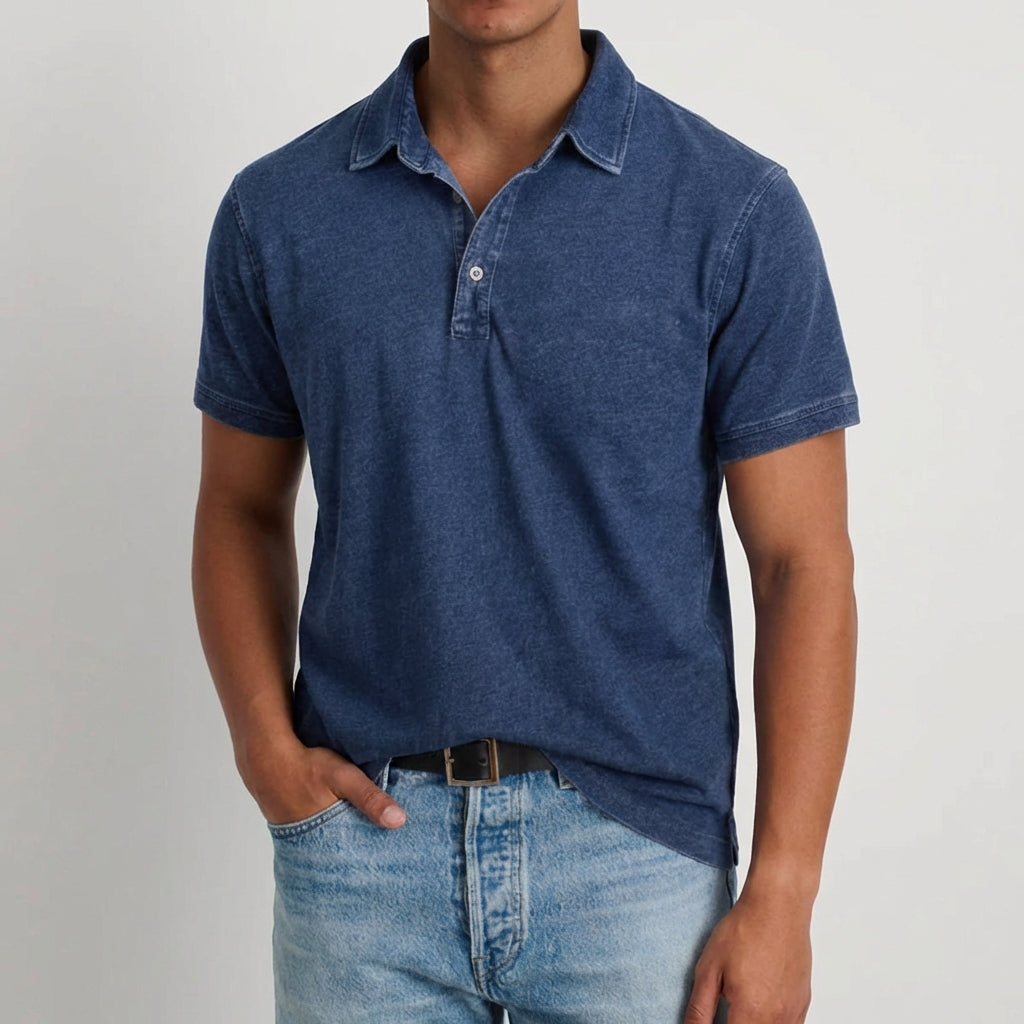 Polo homme bleu marine à manches courtes avec col boutonné et poche poitrine, coupe décontractée