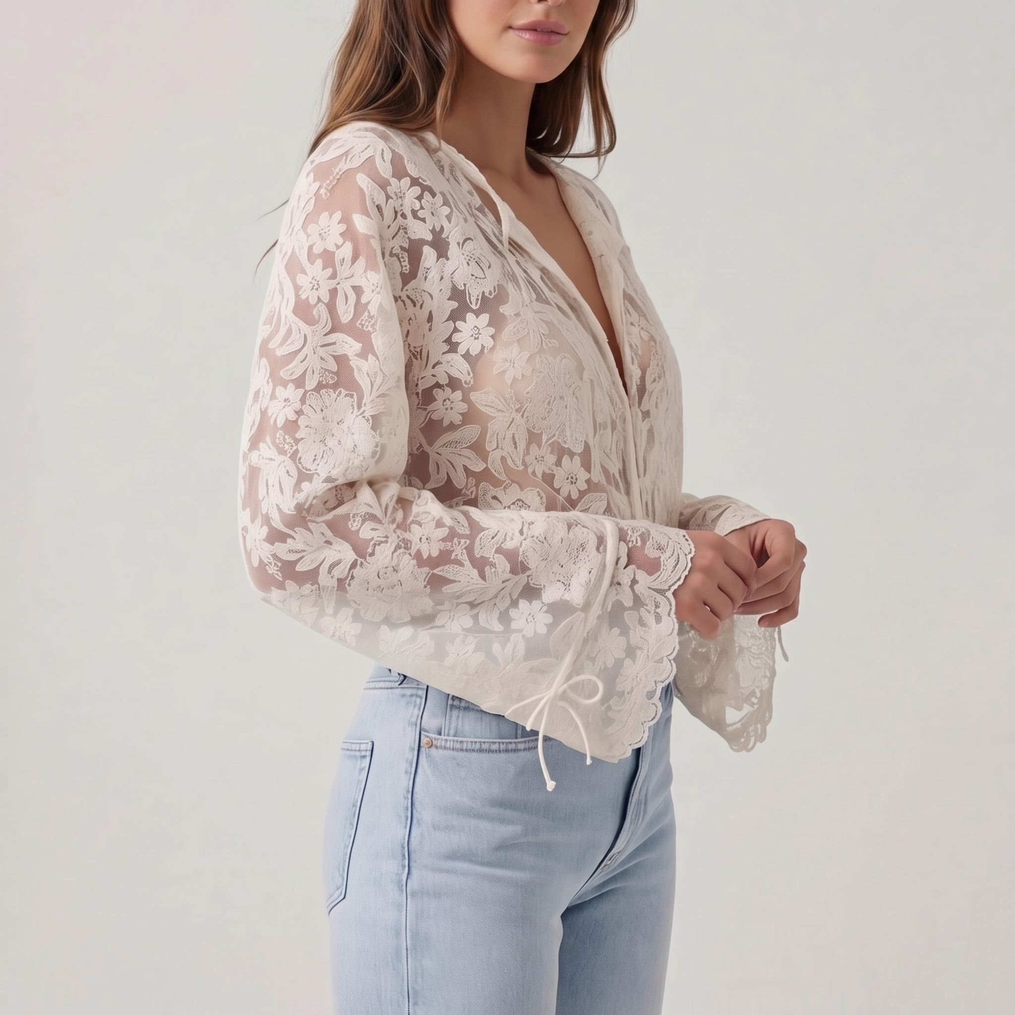 Chemisier dentelle florale beige cassé col V femme manches longues