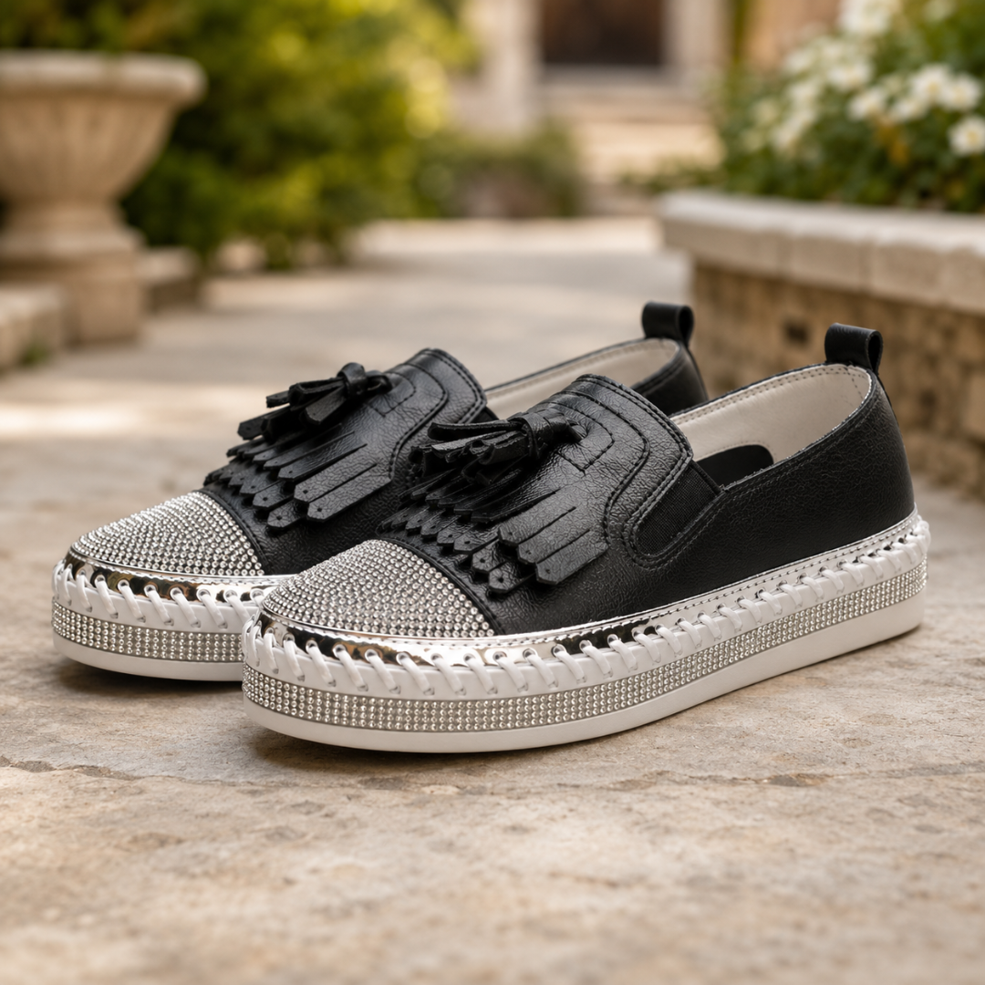 Baskets slip-on noires à franges avec bout orné de strass argentés