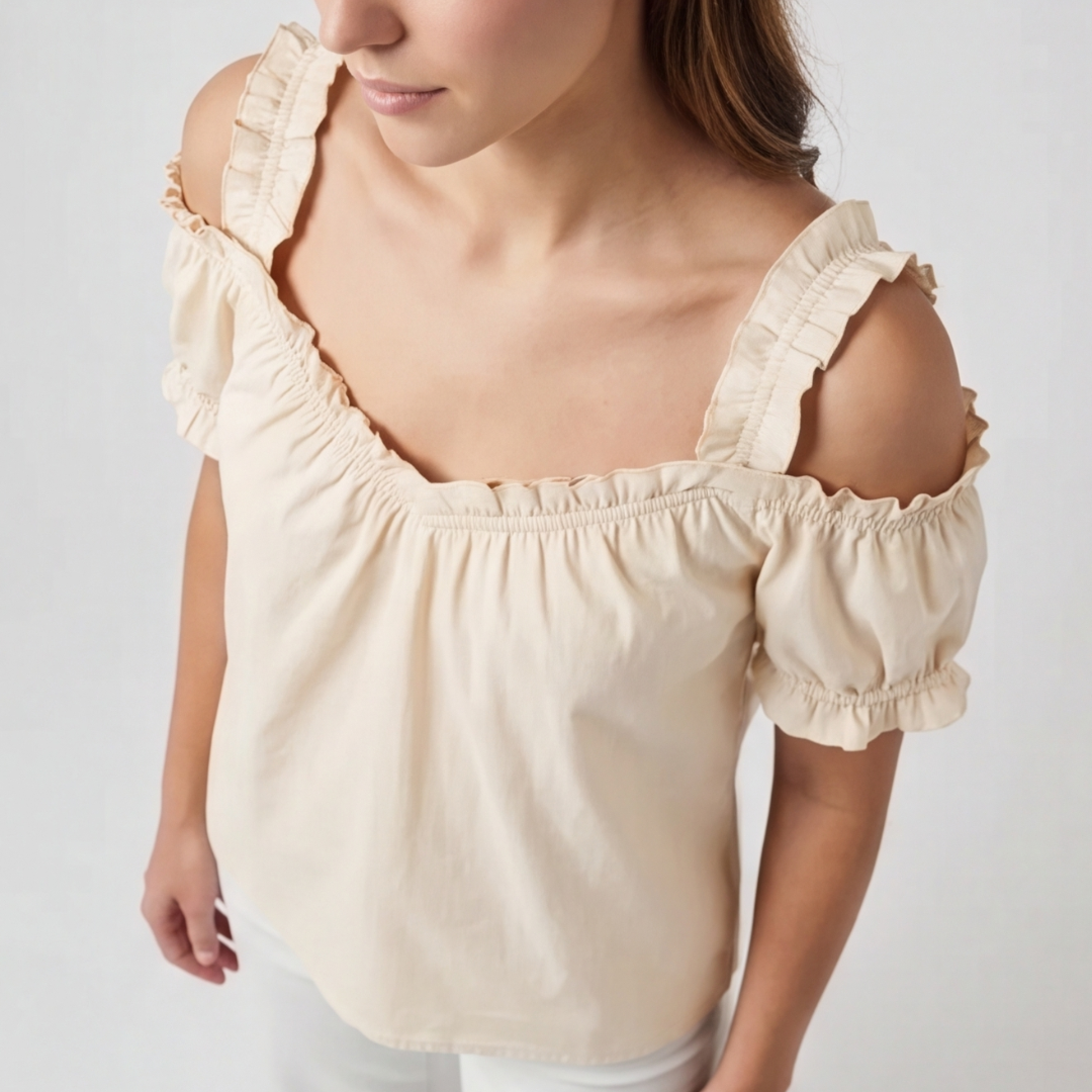 Blouse Nella beige détail encolure froncée col V