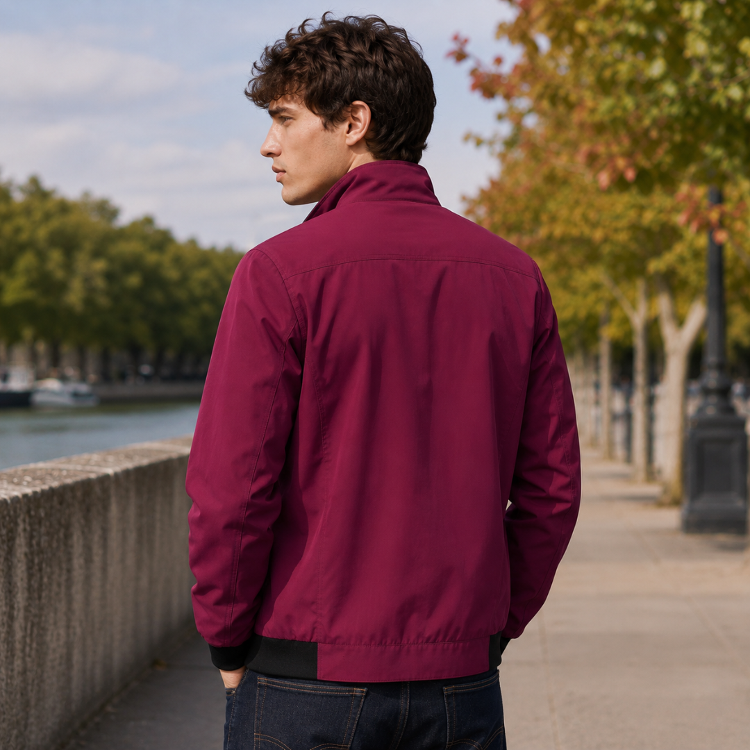 Dos du blouson homme rouge avec bas côtelé noir et découpes d'épaules