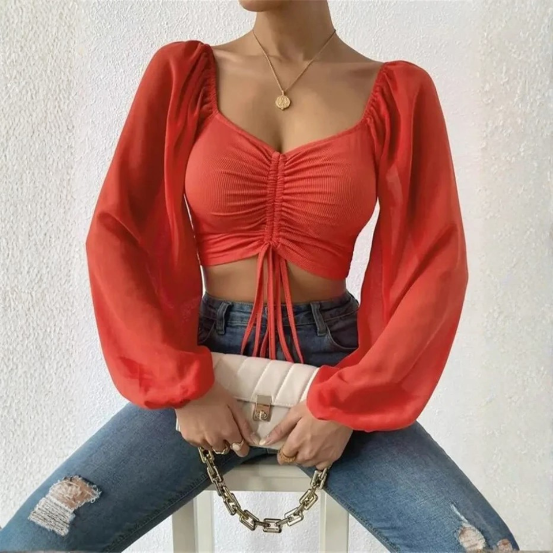 Crop top rouge froncé au centre avec manches bouffantes et lacet