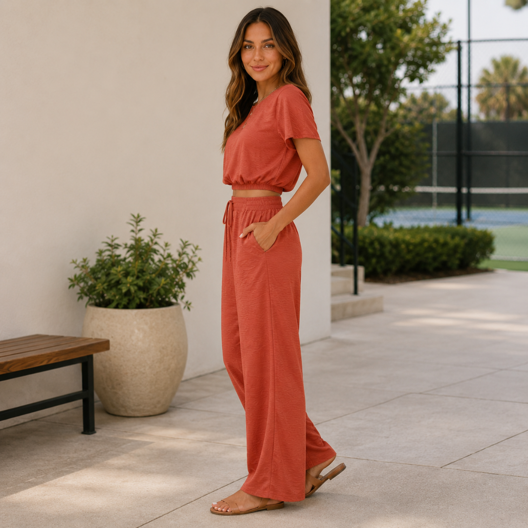 Tenue deux pièces terracotta femme pantalon jambe droite et haut court