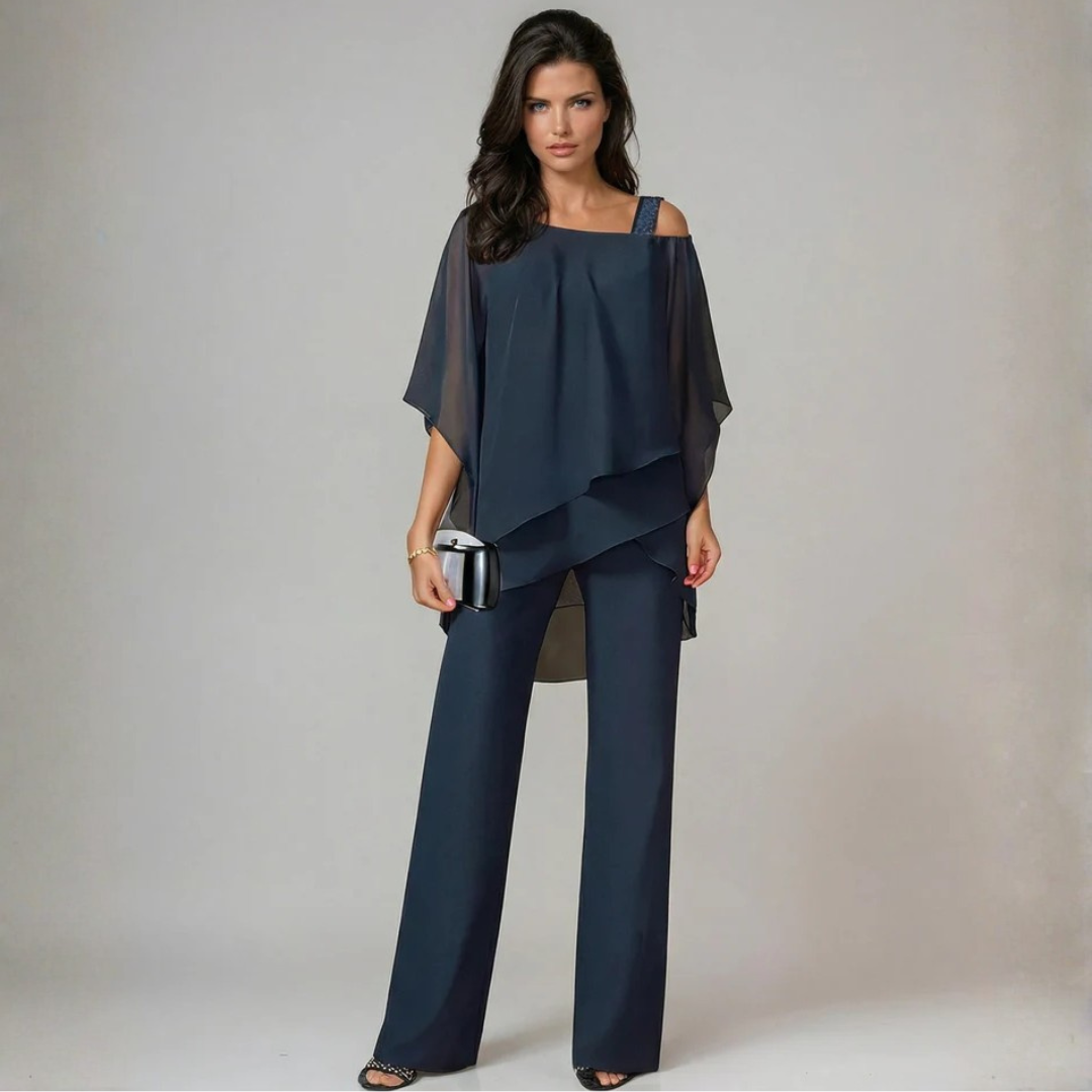 Ensemble femme bleu marine, top voilé superposé et pantalon jambe droite