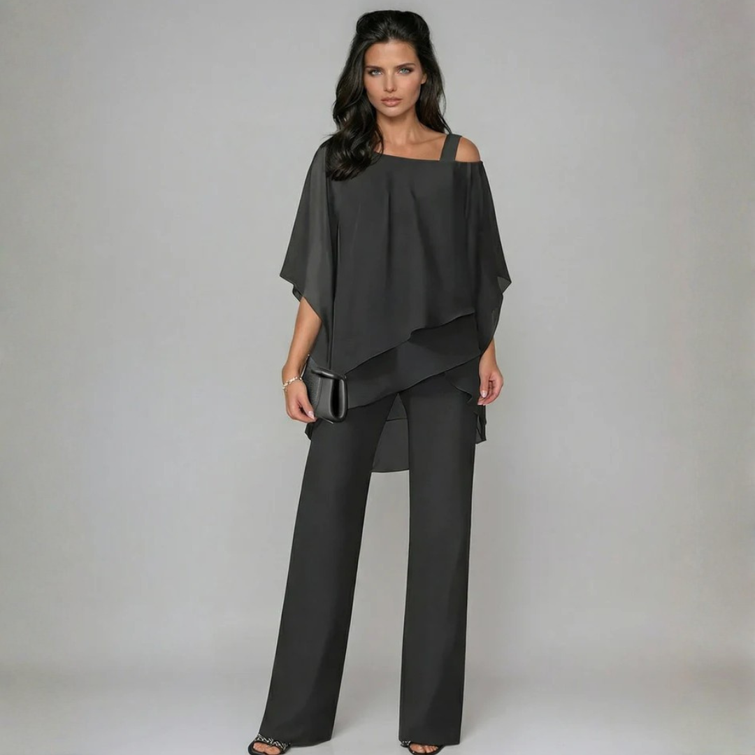Ensemble Mariella noir, top voilé et pantalon large, look élégant soir