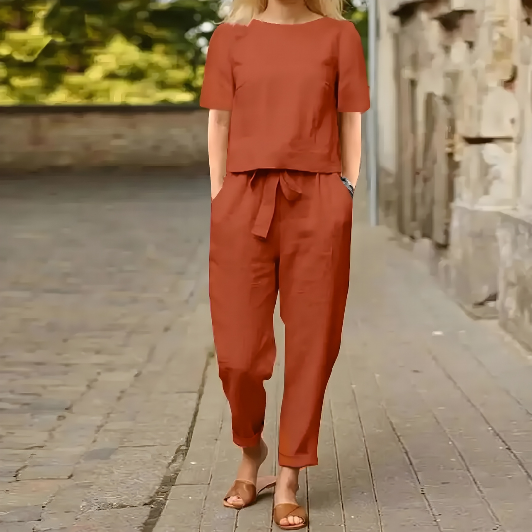 Ensemble deux pièces femme orange-roux, haut col rond avec pantalon fluide à ceinture