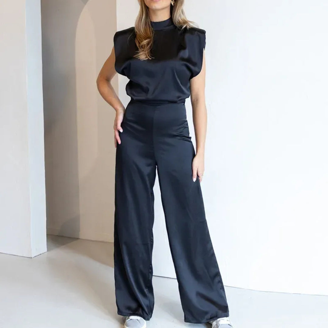 Ensemble noir femme, pantalon large et top sans manches, look raffiné