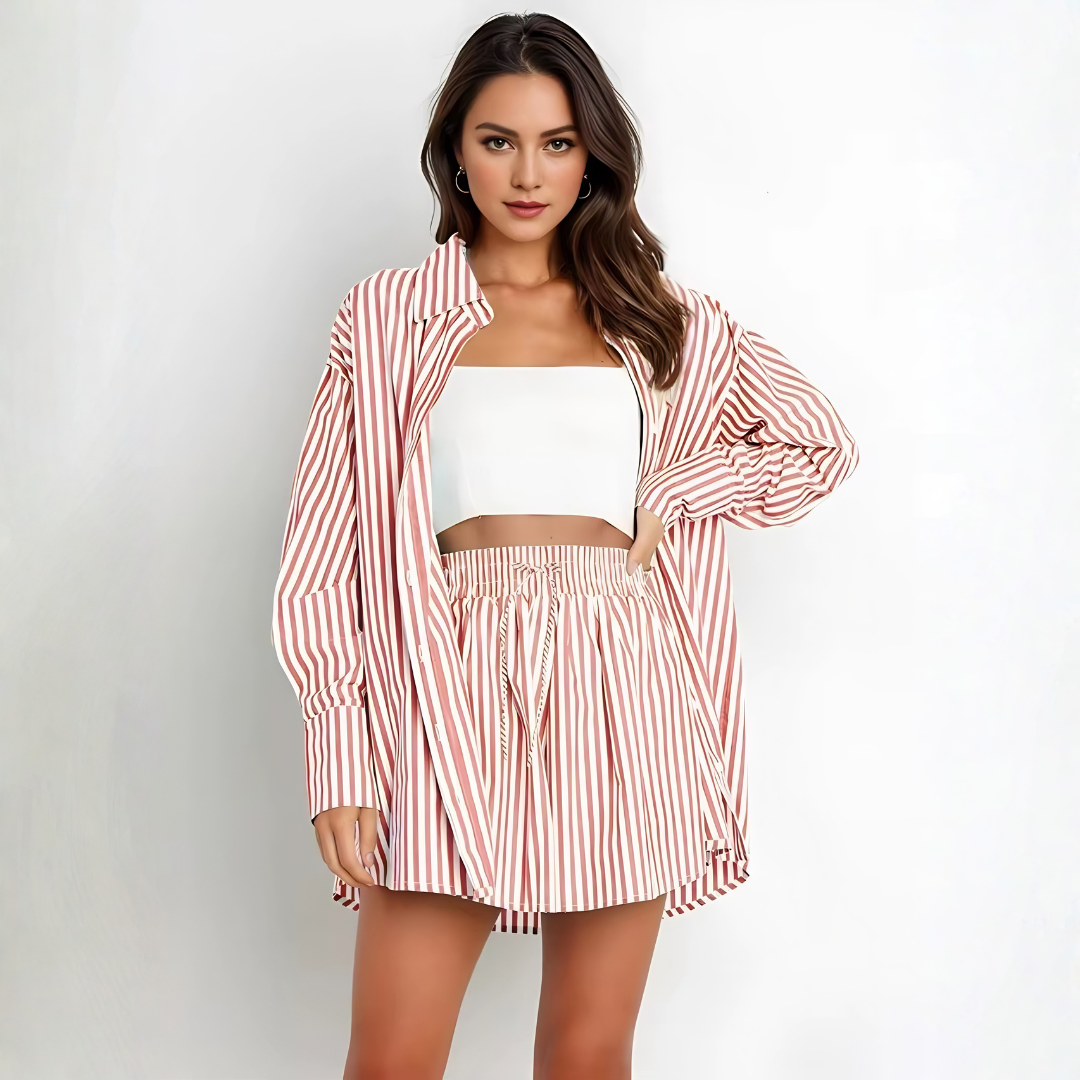 Ensemble deux pièces rayé orange et blanc, chemise oversize et short court