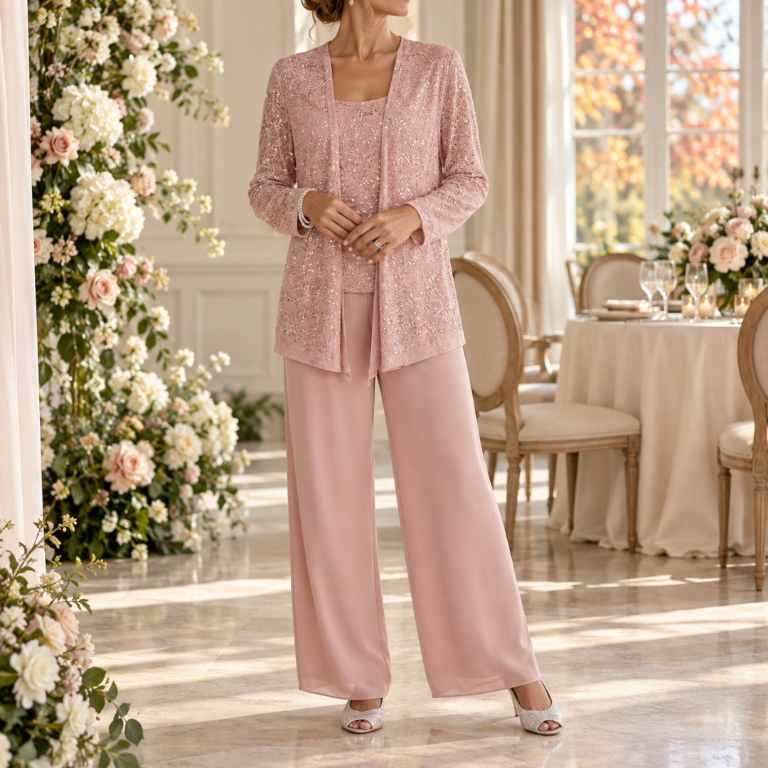 Ensemble rose poudré trois pièces, veste ajourée scintillante sur haut à col carré