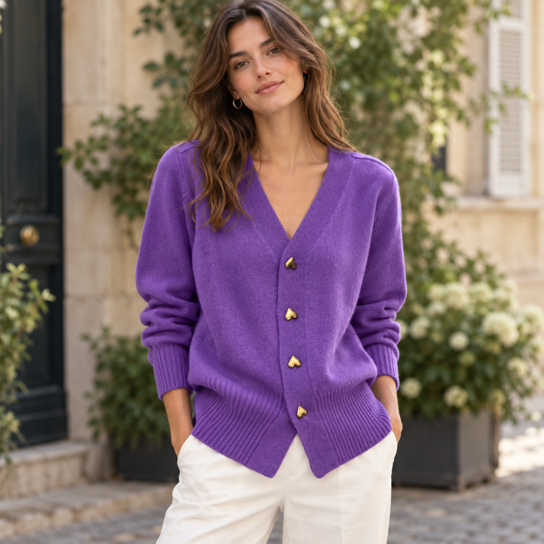 Gilet femme violet à col V et boutons cœurs dorés, bas côtelé