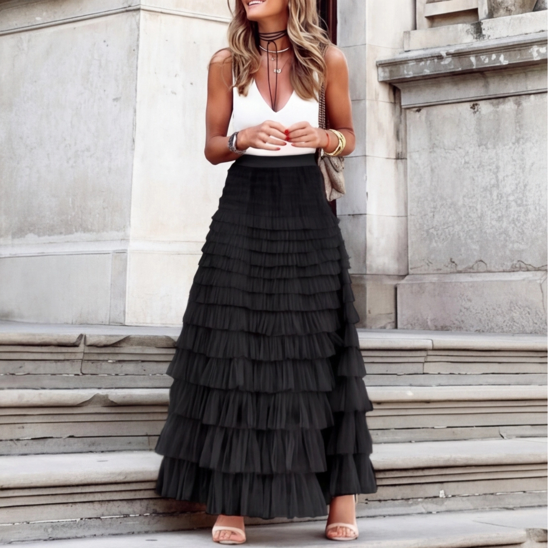 Jupe longue en tulle noir à volants étagés femme élégante