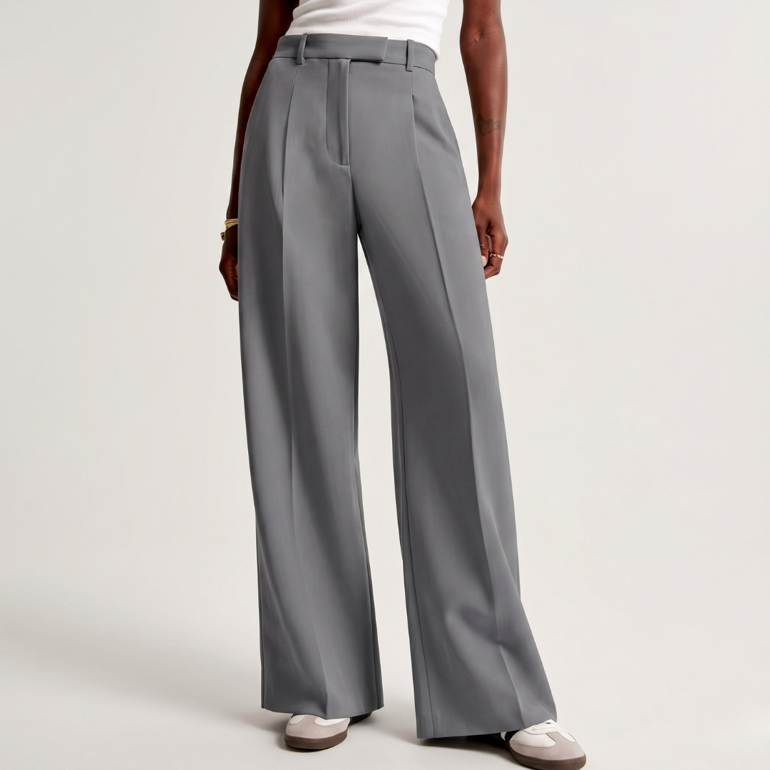 Pantalon large femme gris clair, coupe ample taille haute, vue de face