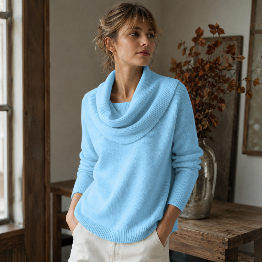 Pull bleu clair à large col drapé côtelé et bas arrondi
