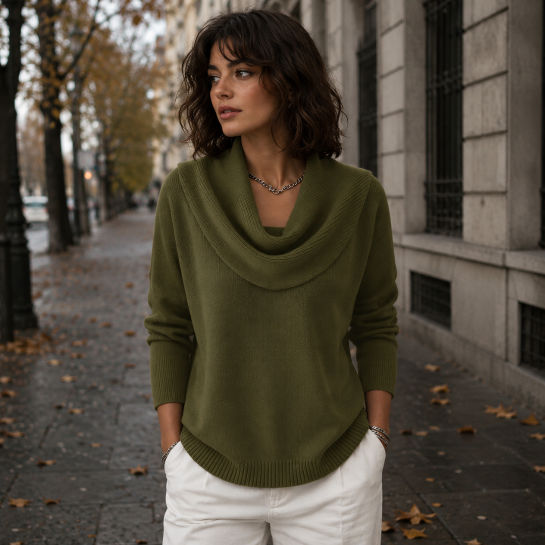Pull vert armée à col bénitier drapé et poignets côtelés