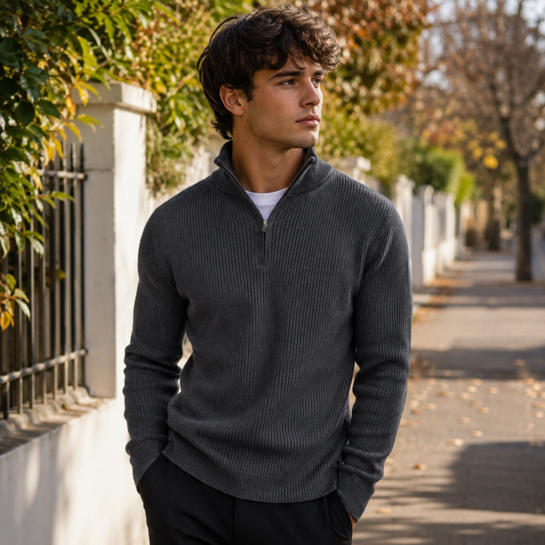 Pull homme gris foncé en maille côtelée avec fermeture demi-zip et col montant