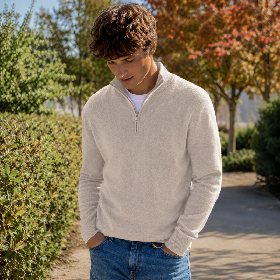 Pull homme beige clair en maille unie avec col montant et zip court