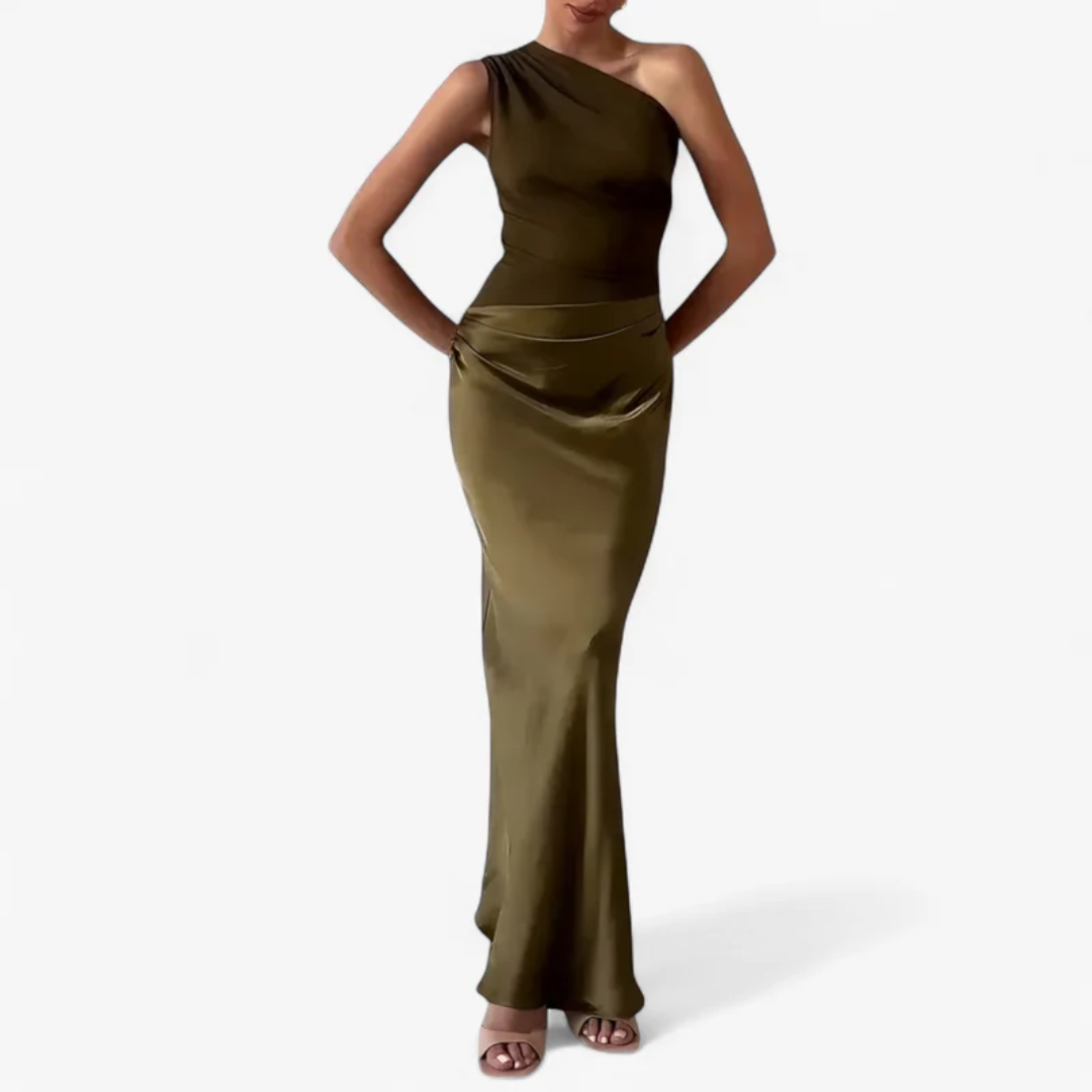 Robe Amelia vert foncé, silhouette fourreau vue de trois quarts