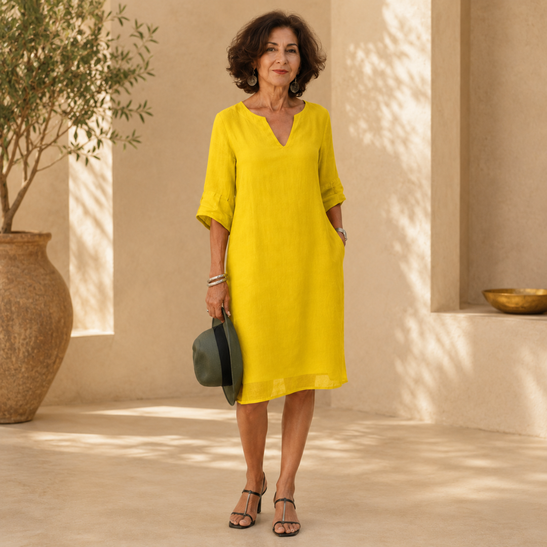 Robe femme jaune lumineuse à encolure fendue et coupe droite