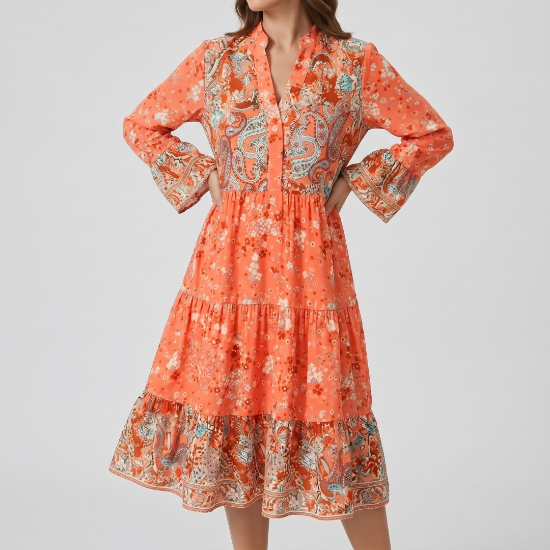 Robe midi florale orange col en V coupe évasée vue de face