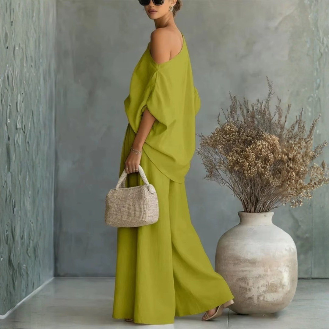 Ensemble coordonné vert clair haut asymétrique et pantalon large