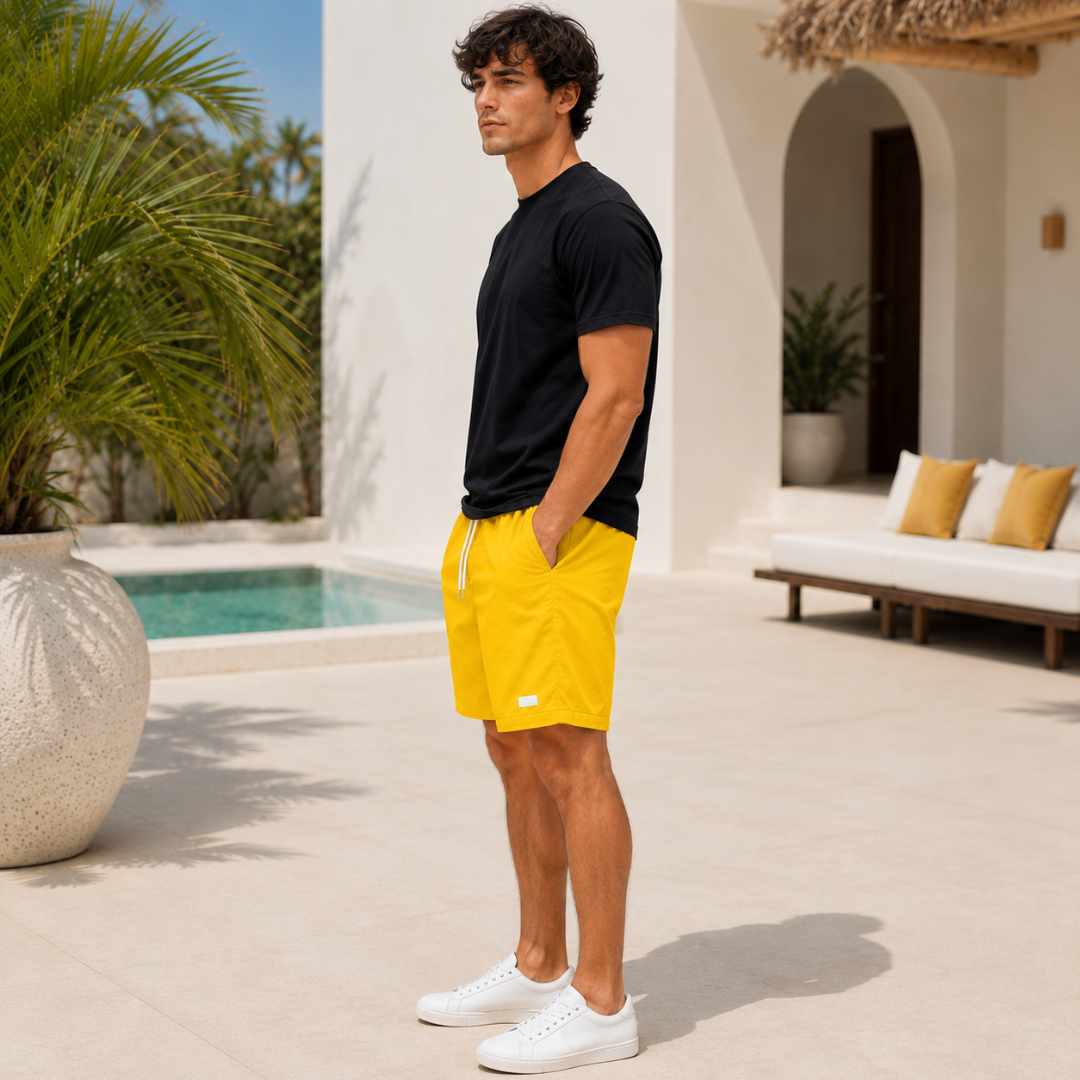 Short homme jaune décontracté, détail taille élastique