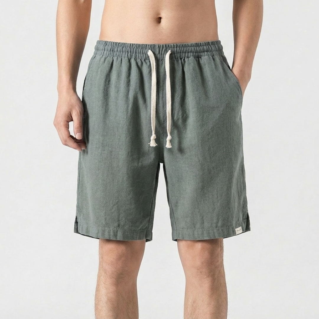 Short homme vert gris coupe décontractée vue de face