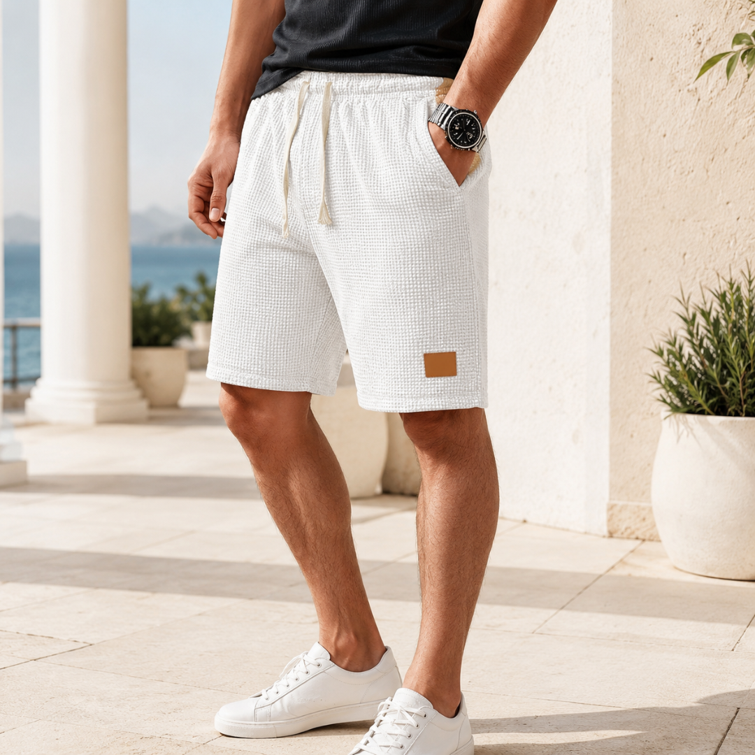 Short homme blanc texture legere coupe droite porte avec t-shirt blanc