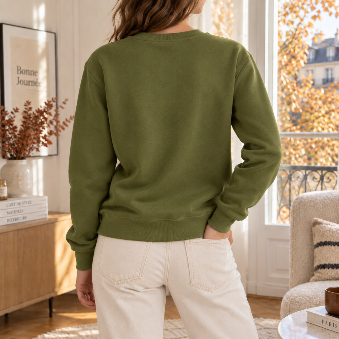 Dos du sweat femme vert olive, encolure ronde et bas côtelé droit