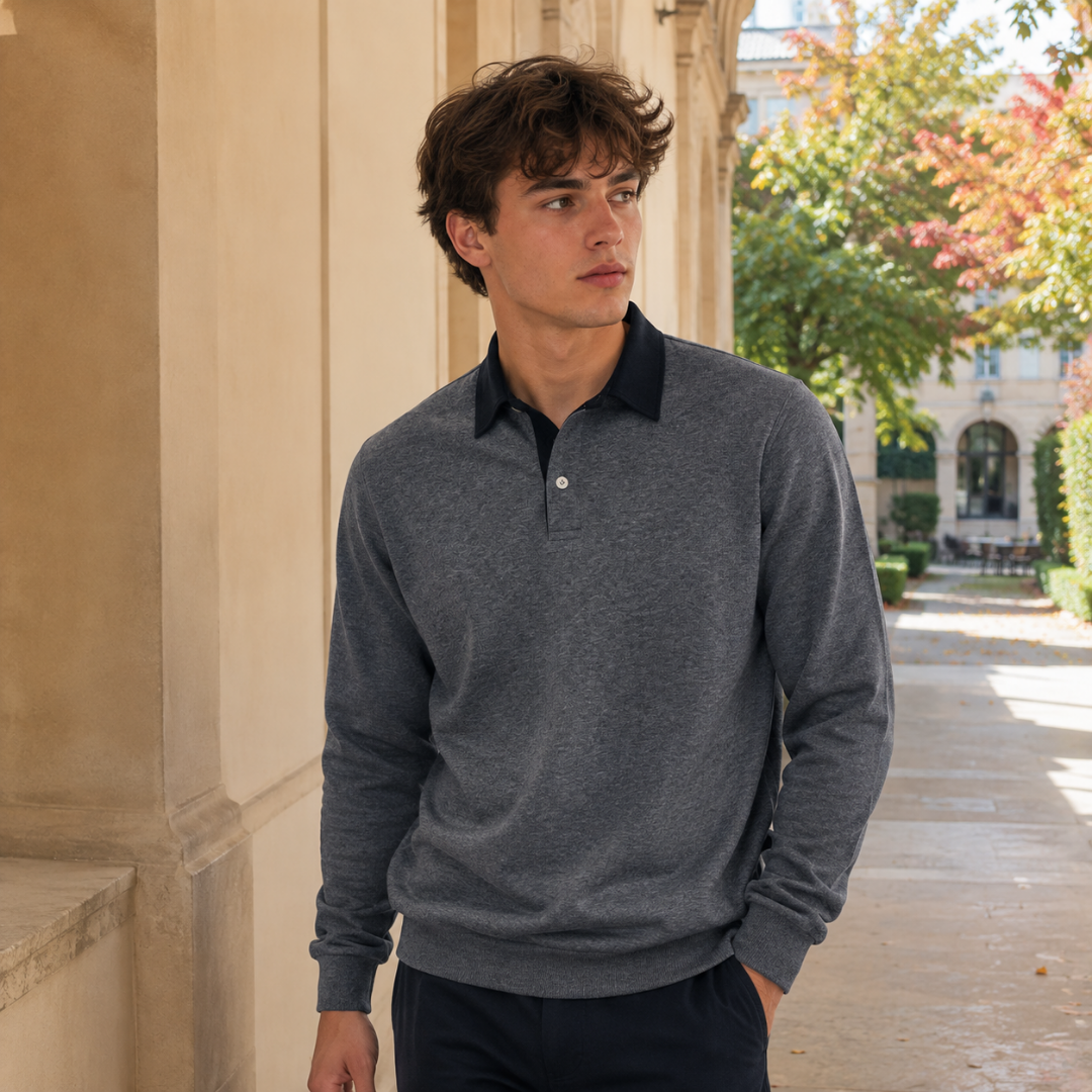 Sweat polo homme gris foncé chiné avec col contrastant sombre et bouton clair