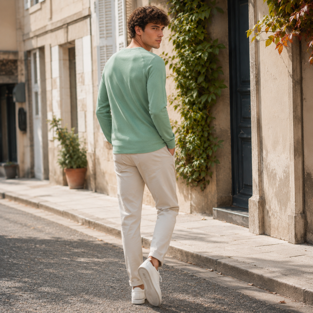 Dos du t-shirt homme vert à manches longues, coutures raglan visibles aux épaules