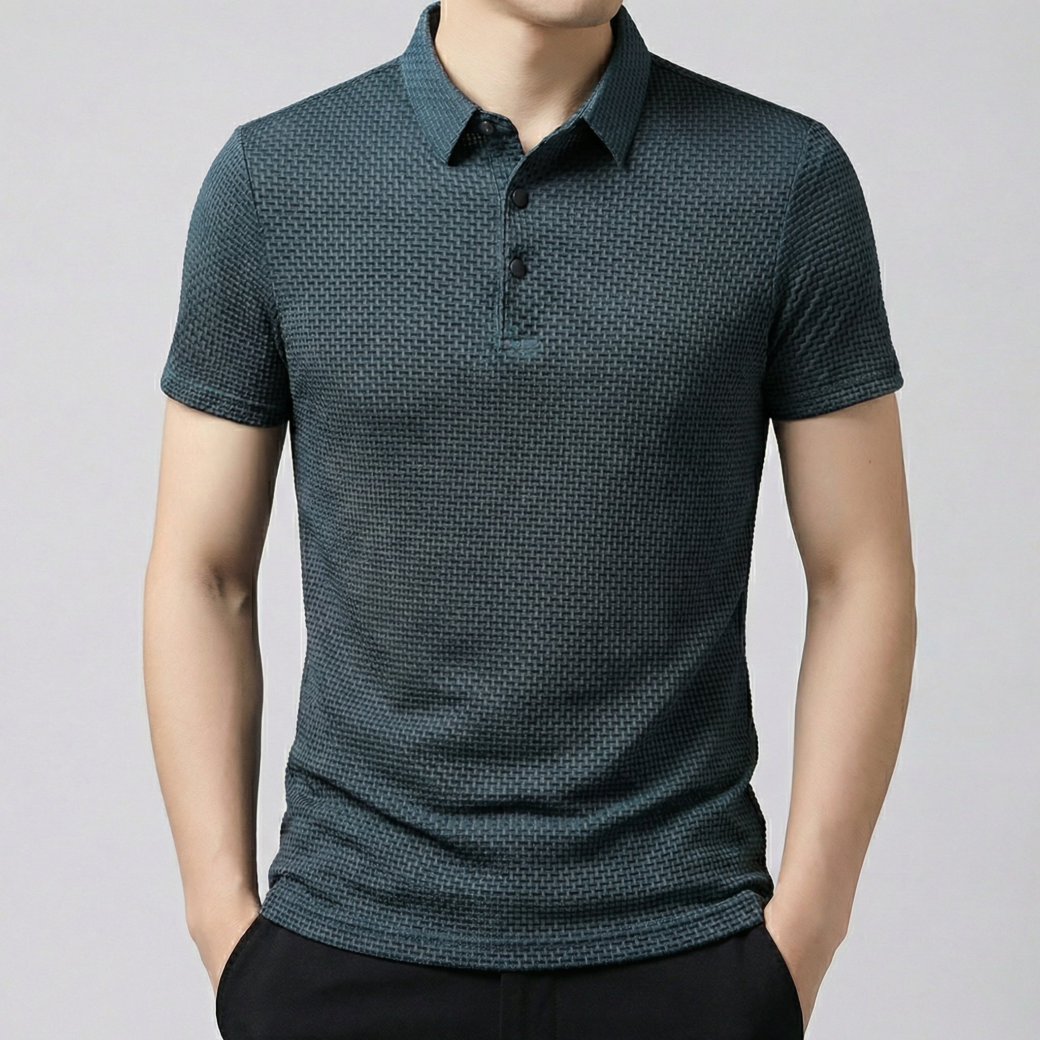 Polo slim fit pour homme en tissu vert foncé avec motif texturé, col boutonné et manches courtes ajustées