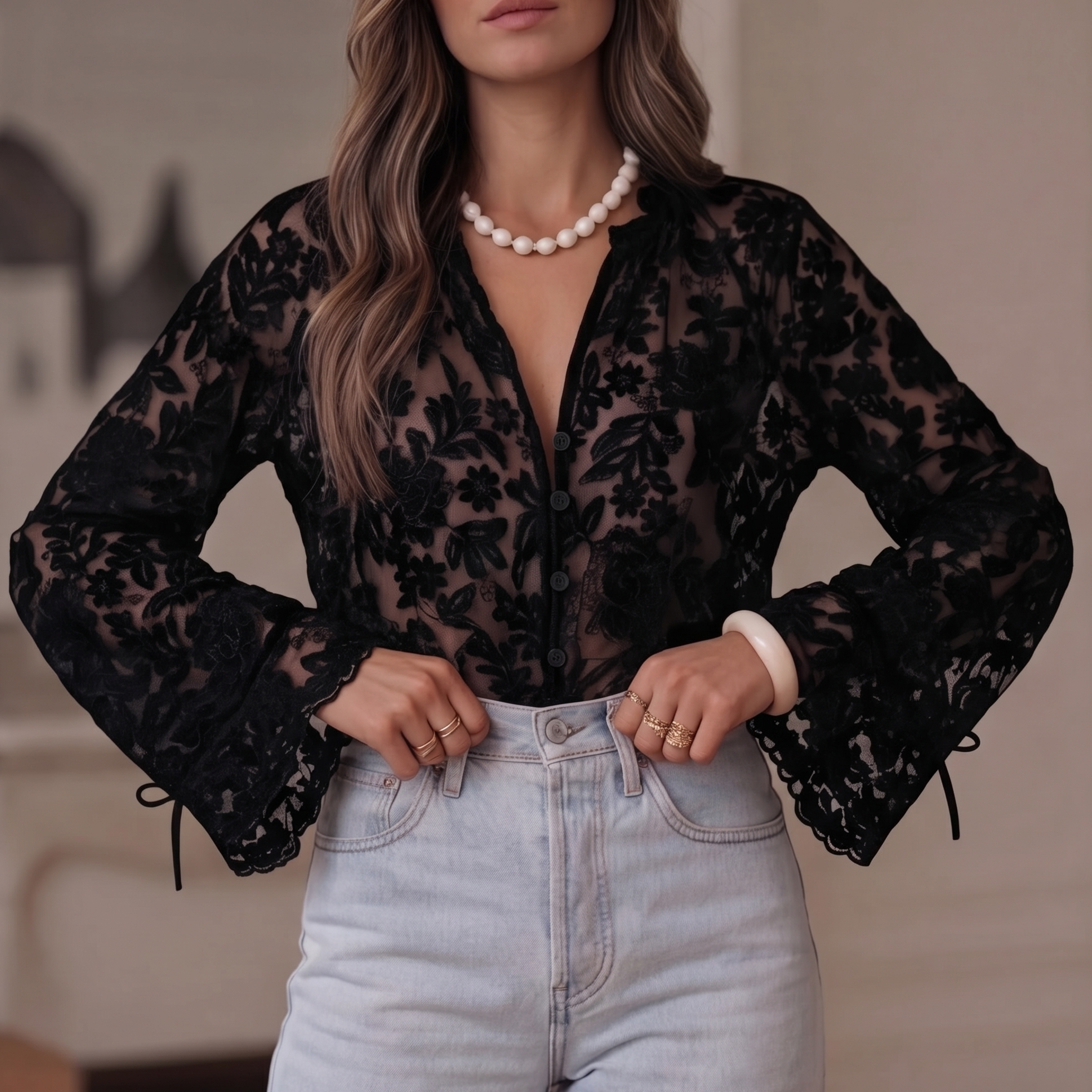 Chemisier femme col V dentelle florale noir manches longues bouffantes