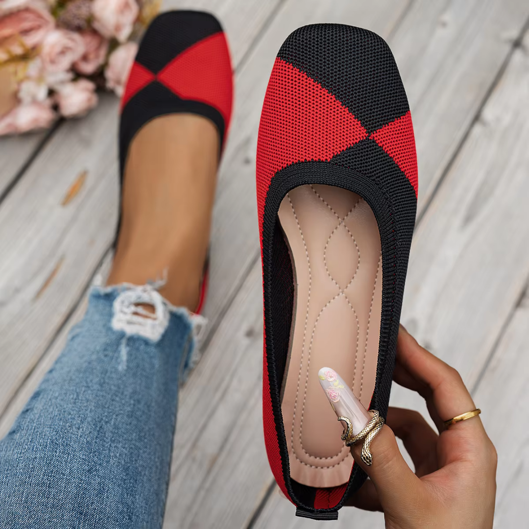 Ballerines femme rouges et noires vues de dessus, première matelassée et col élastique