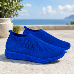 Baskets femme bleu vif à enfiler, tige ajourée et semelle nervurée bleue