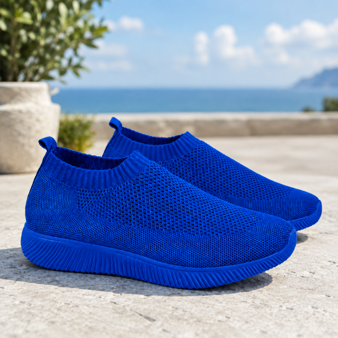 Baskets femme bleu vif à enfiler, tige ajourée et semelle nervurée bleue