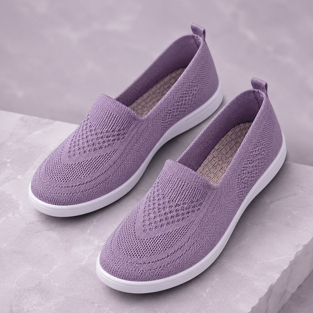Baskets femme lilas plates, ouverture élastique et détail ajouré sur le dessus
