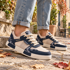 Baskets homme bleu marine à lacets ronds et motifs bandana au talon