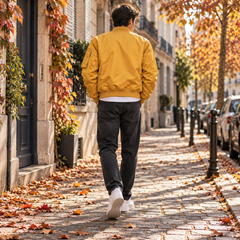 Dos du blouson bomber homme jaune avec col côtelé et poche sur la manche