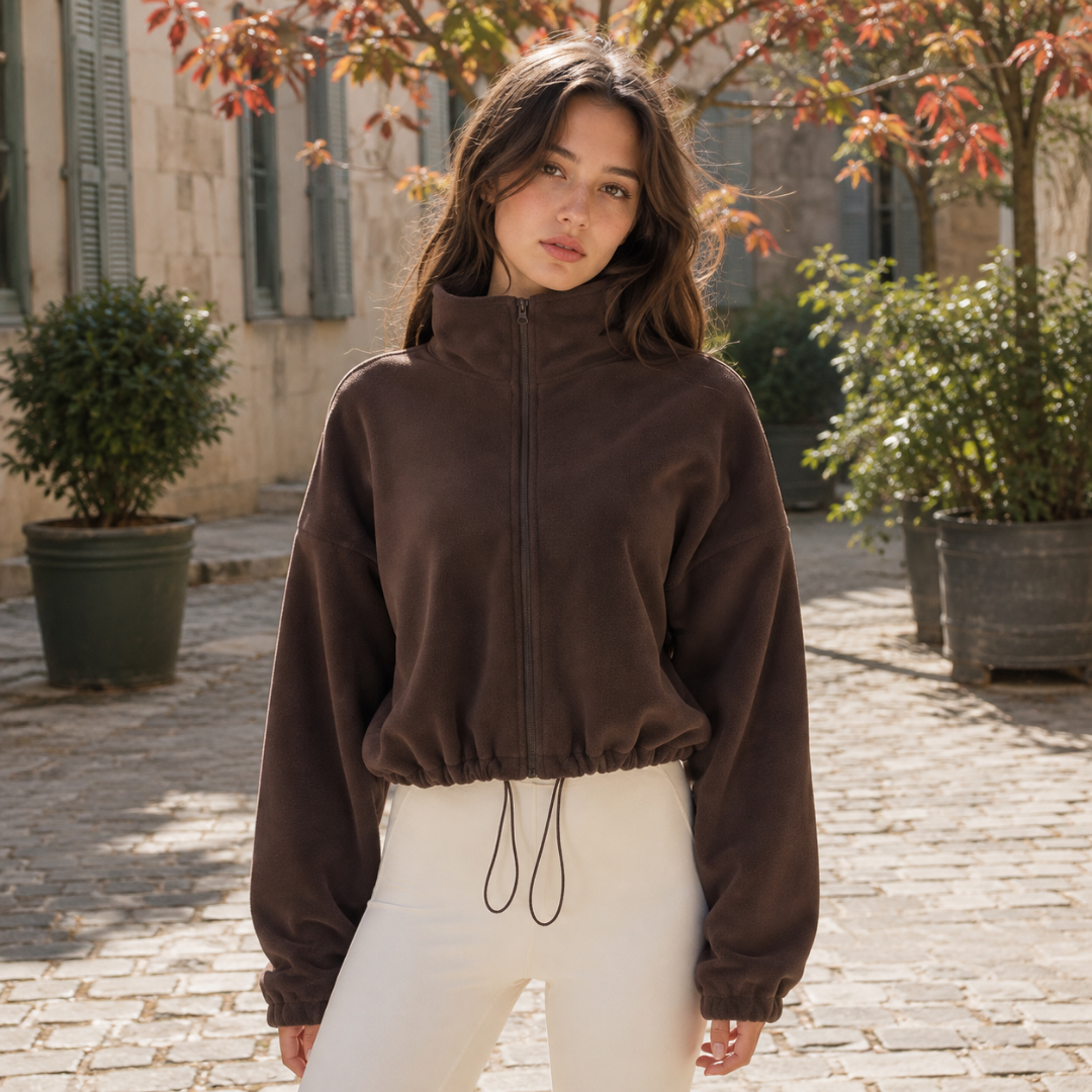 Blouson court marron à col montant, zip intégral et bas resserré