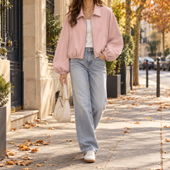 Blouson femme court rose à col chemise et taille élastiquée en ville