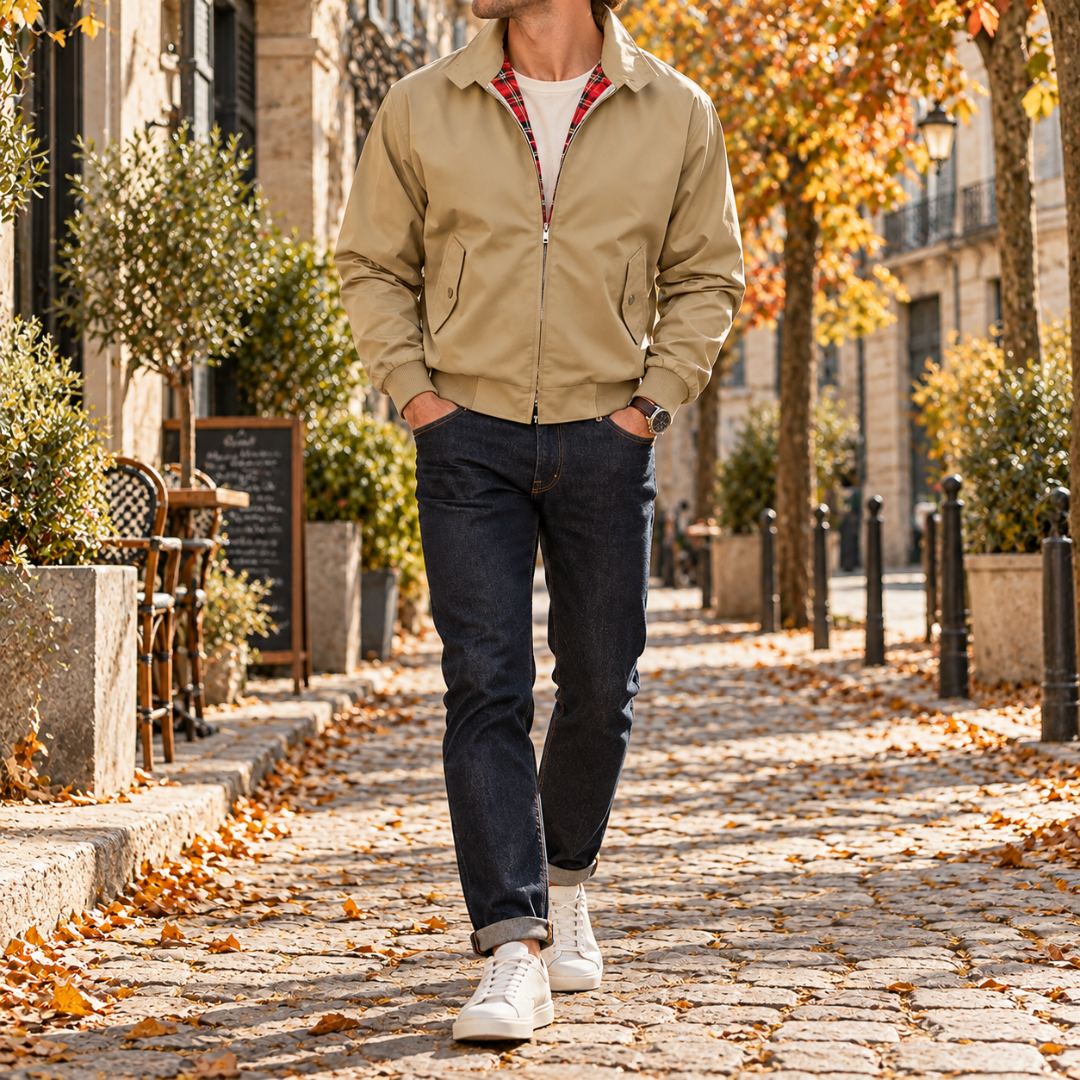 Blouson homme kaki vu de face, col chemise et deux poches à rabat boutonné