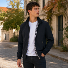 Blouson homme noir zippé à col montant et bords côtes aux poignets