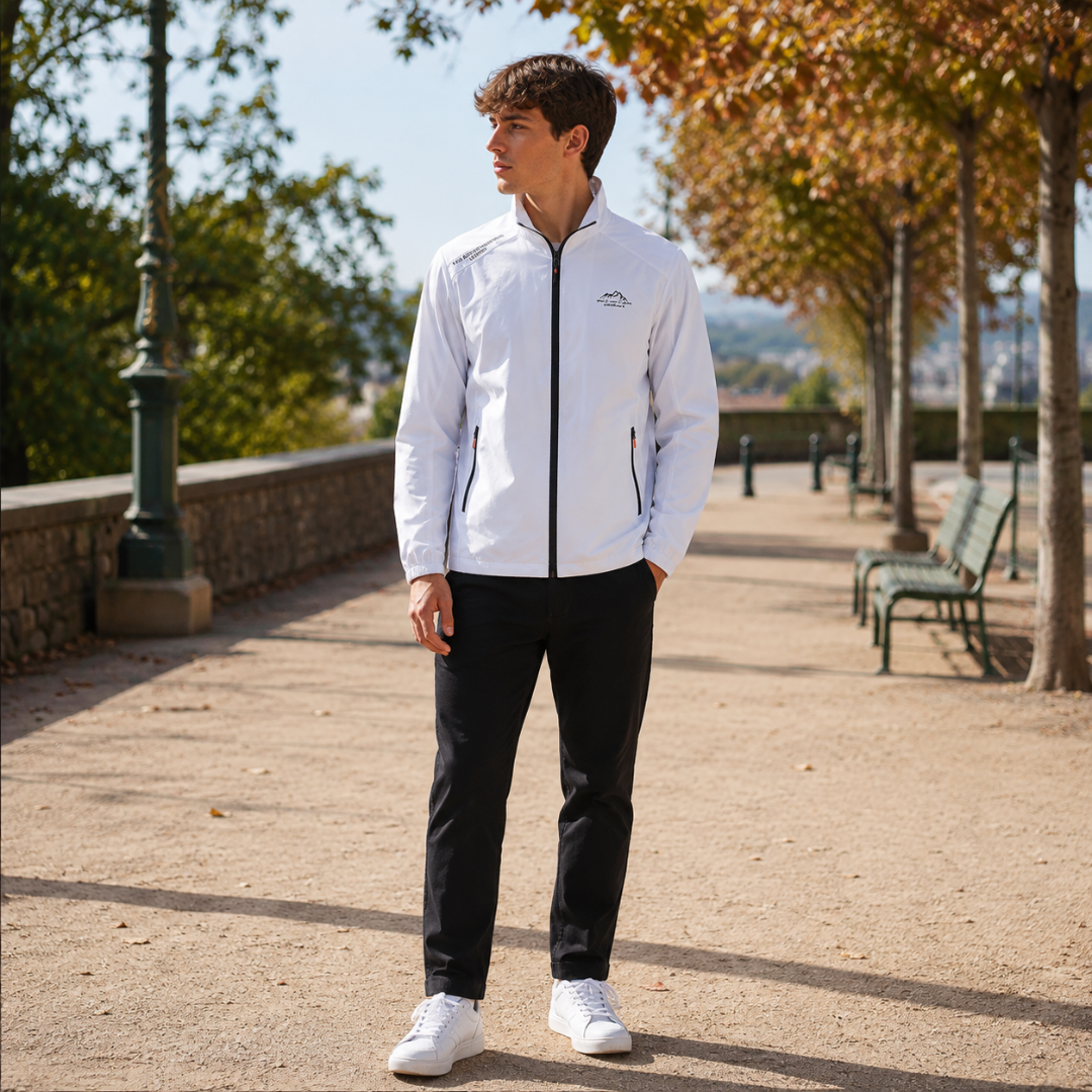 Blouson homme blanc à zip noir contrastant, col montant et deux poches zippées
