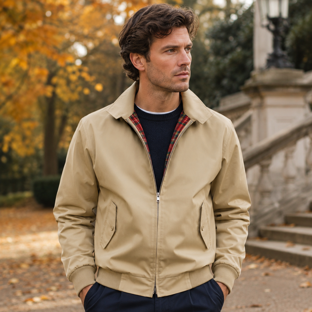 Blouson homme beige ouvert laissant voir la doublure à carreaux rouges