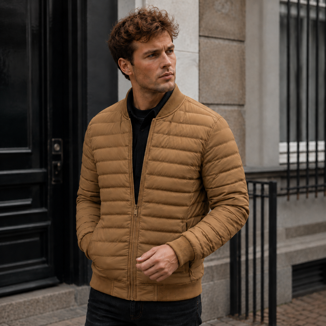 Blouson homme matelassé camel avec fermeture zippée et col montant côtelé