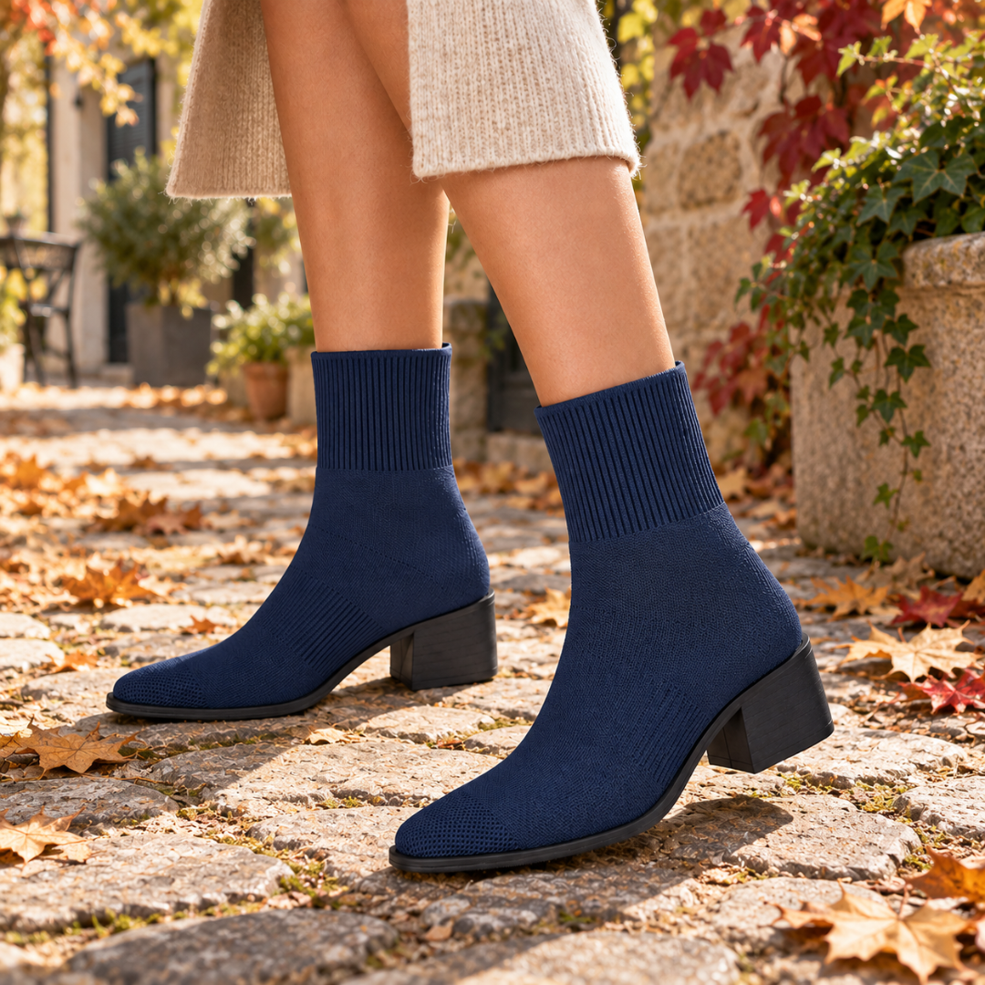 Bottines chaussettes bleu marine en maille avec bout pointu et talon bloc