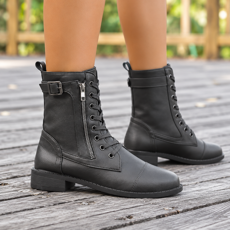 Paire de bottines grises à lacets avec bout rapporté surpiqué et talon bas