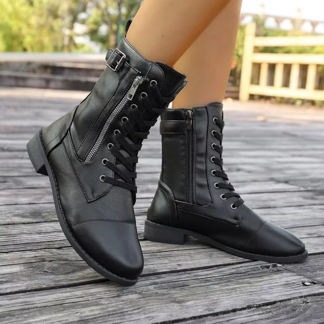 Bottines noires à lacets avec bride à boucle, zip latéral et talon bas