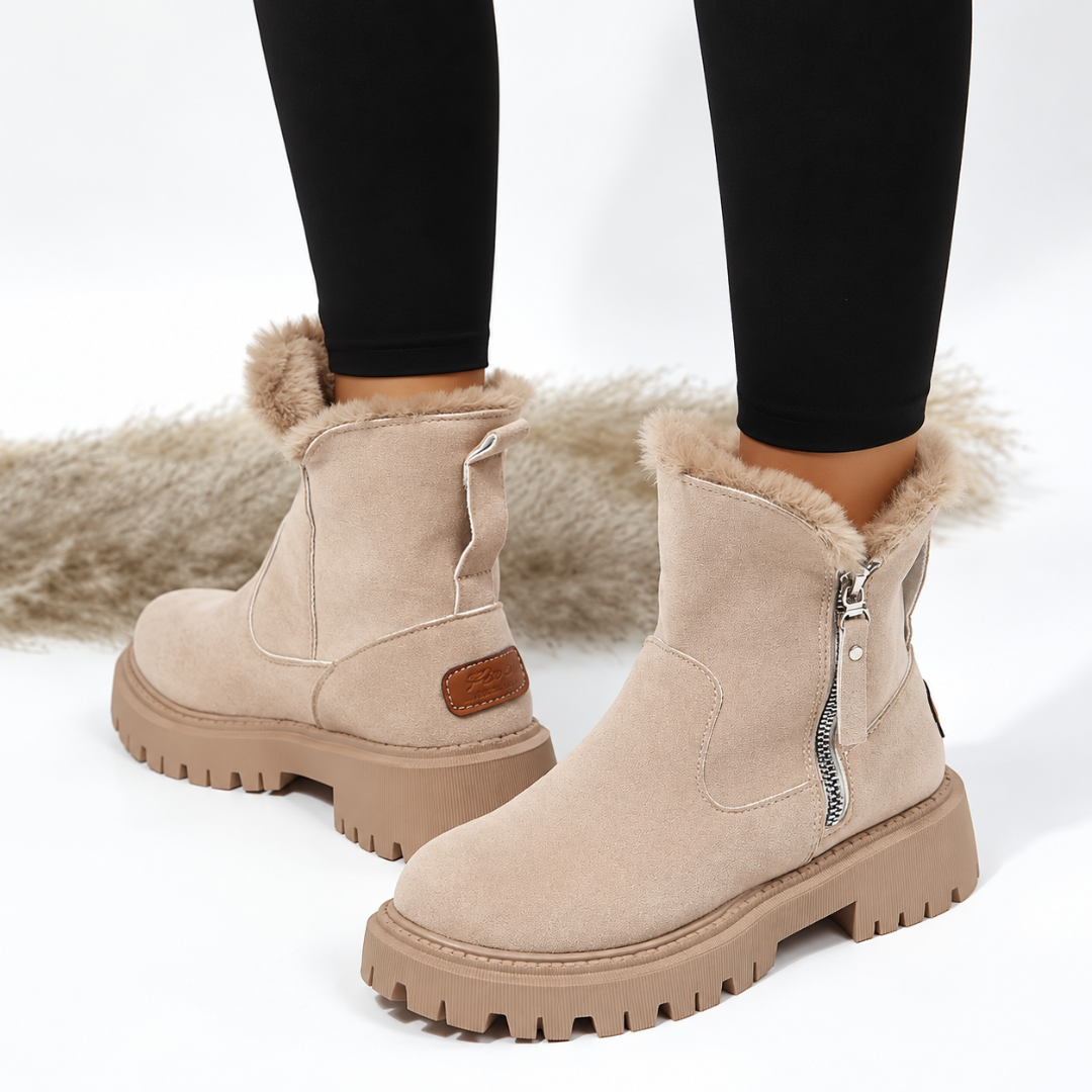 Bottines femme beige à col effet fourrure, zip argenté et semelle crantée