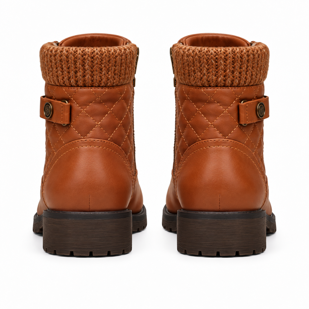 Bottines femme marron vues de dos avec revers côtelé et patte à bouton